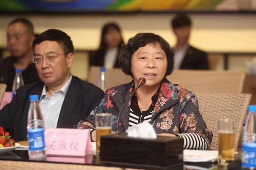 上海家紡協會攜手錦榮輕紡城齊聚鄭州舉行紡織行業研討會