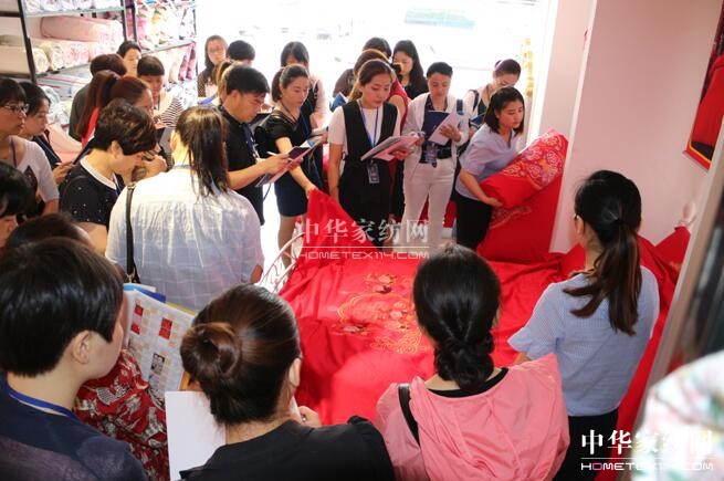 縵安頓家紡“絨寵時(shí)光”2017秋冬新品發(fā)布會(huì)