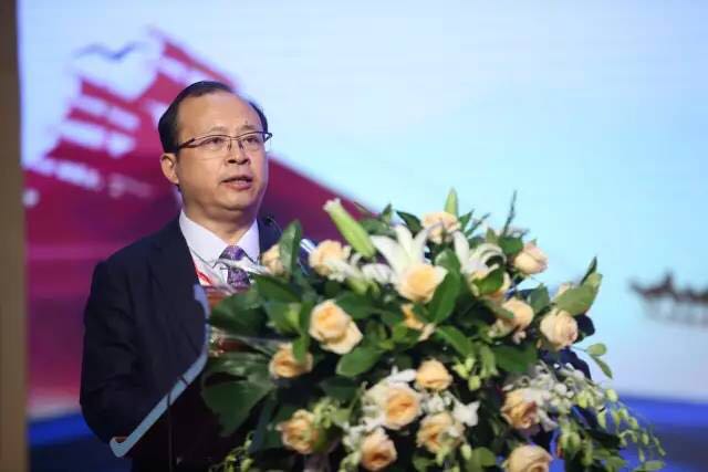 鋪就創新、綠色、可持續發展的新絲路!2017“一帶一路”紡織服裝產業發展論壇在烏魯木齊召開