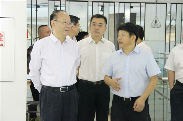 中紡聯(lián)黨委書記高勇一行實地走訪南通家紡企業(yè)