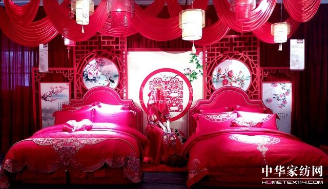 “綻•新程”艾萊依家紡2018春夏新品發(fā)布會圓滿落幕!