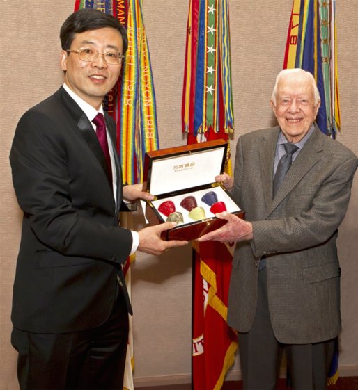 同樣是絲巾,奧羅拉憑什么敢說媲美愛馬仕?