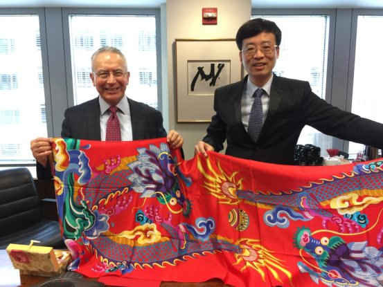 同樣是絲巾,奧羅拉憑什么敢說媲美愛馬仕?