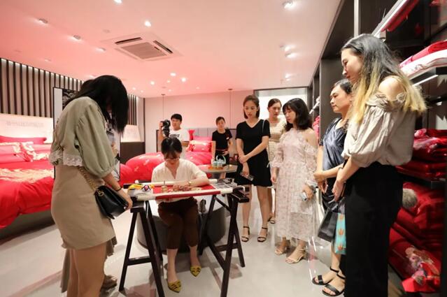 博洋家紡和義輕奢館“夢(mèng)繪丹青”主題雅集震撼開(kāi)幕!