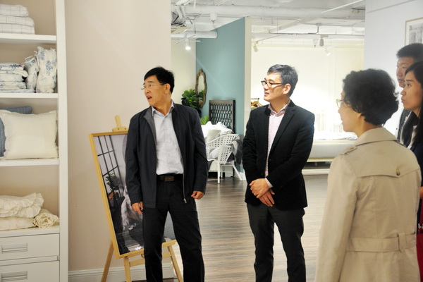 省市僑辦領導考察調研莫特斯,與王總座談企業發展