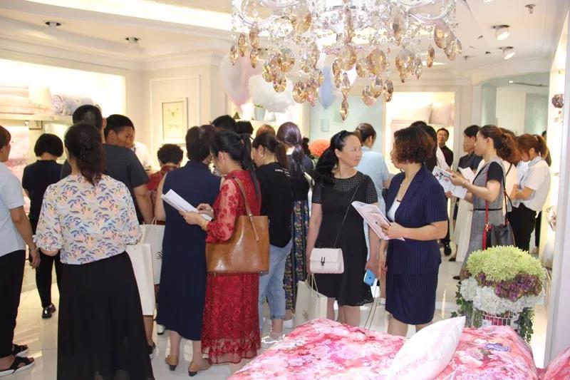 Ʒ•Ҽ2019ﶬƷlAMչ٣