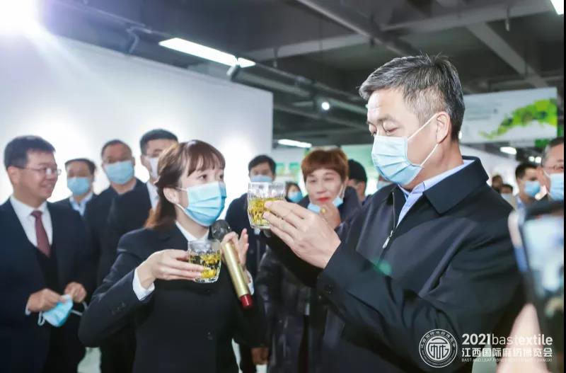 B(ti)r(sh)ˇ2021(gu)H鼏[(hu)ʢĻ