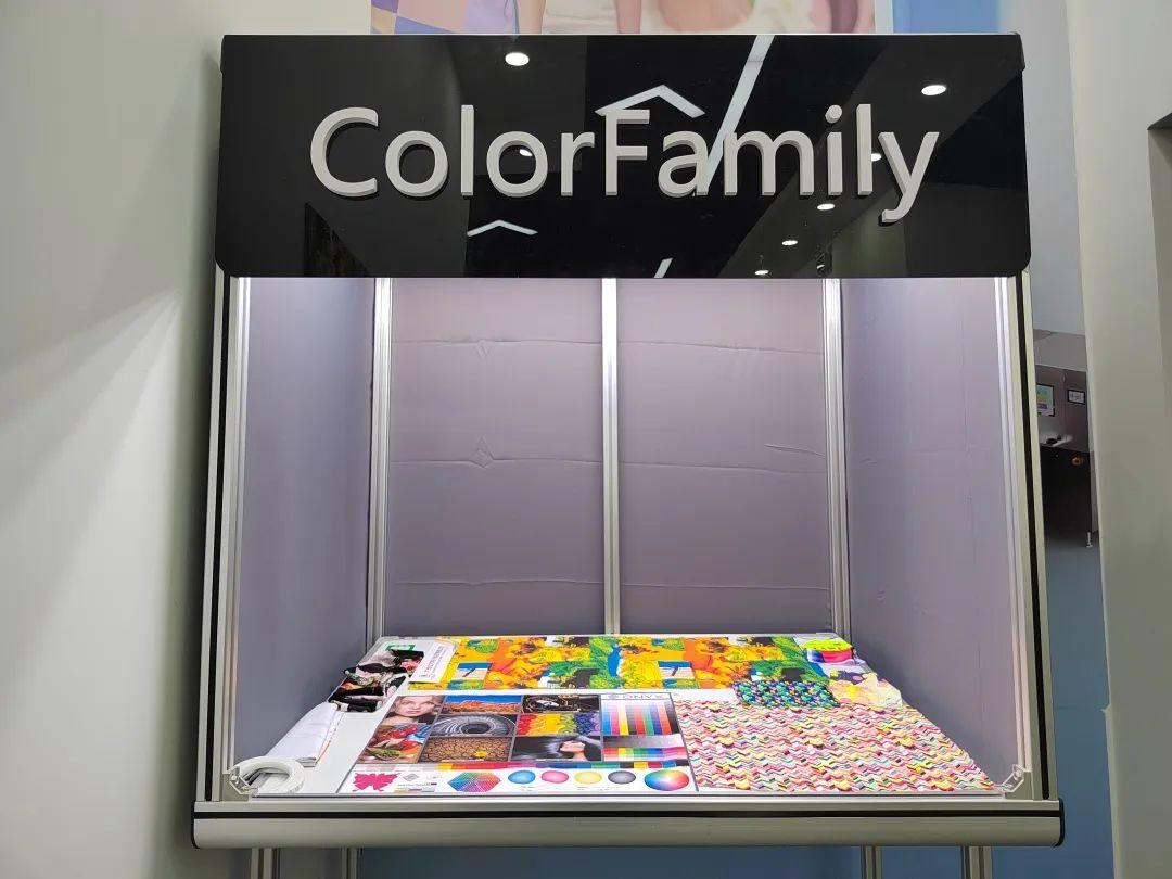 翔彩紡織品數碼印藝展示中心成功揭幕,現場發布多款重磅新品