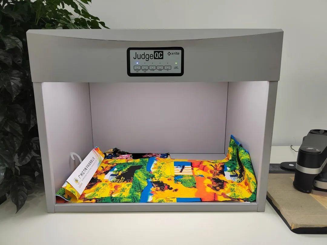 翔彩紡織品數碼印藝展示中心成功揭幕,現場發布多款重磅新品